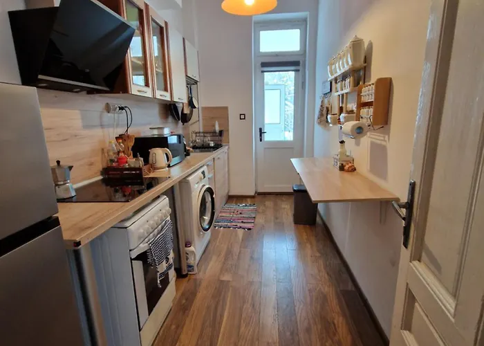 етаж от къща с двор * ブルガス