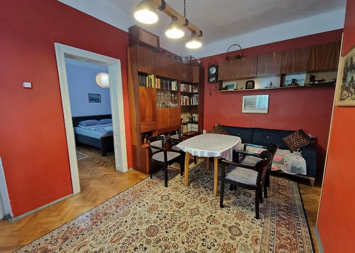 Lejlighed етаж от къща с двор Burgas City