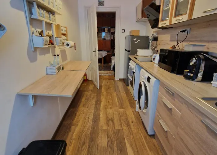 етаж от къща с двор Appartamento